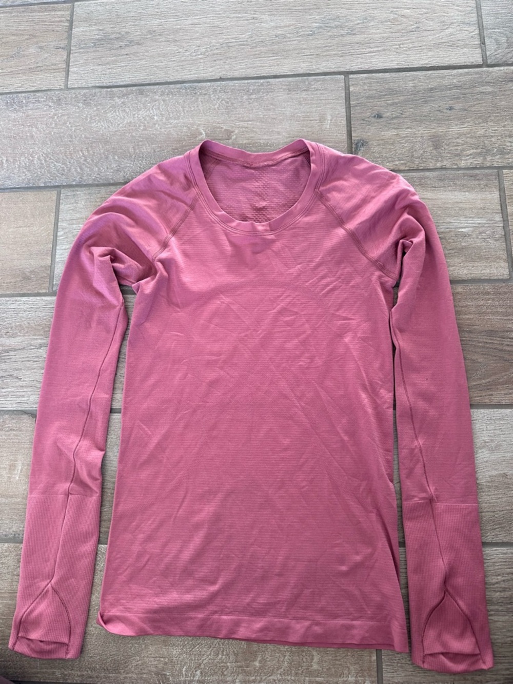 Lululemon Swiftly tech Long Sleeve Crew Neck Top - Dusty Rose